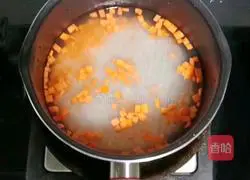 Illustration of how to make shrimp and pea porridge 2