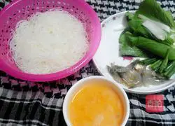 Illustration of how to make fried rice noodles with eggs 5