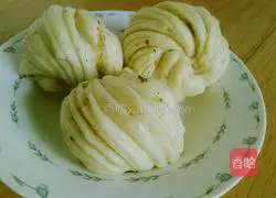 Scallion rolls.Illustration of how to make them 8