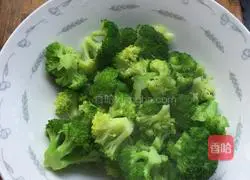 Illustration of braised rice with meat, dates, sausage and mushrooms 8