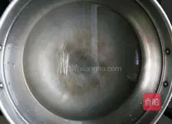 Illustration of how to make pea and rice porridge 1