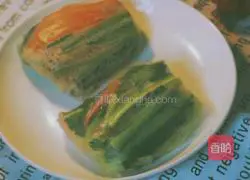Illustration of how to make salad Vietnamese rice rolls and spring rolls 7