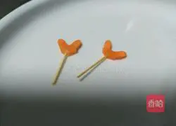 Illustration of how to make Christmas snowman rice balls 11