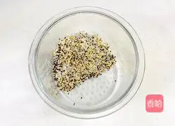 Quinoa Pumpkin Millet Porridge Recipe Illustration 3