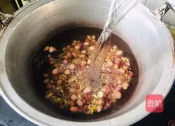 Illustration of making multi-grain porridge 5