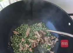Peas Illustration of braised noodles 8