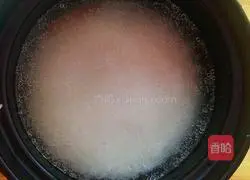 Illustration of how to make claypot rice 3