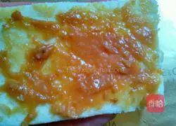 Illustration of how to make caramel sea salt box cake 2