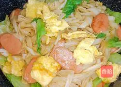 Illustration of how to make fried rice noodles with eggs and ham 10