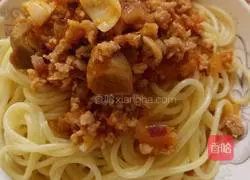 Illustration of the simplest way to make spaghetti with meat sauce 9