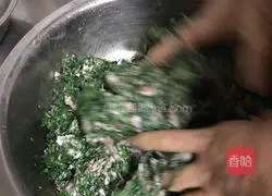 Illustration of how to make local vegetable spring rolls 5