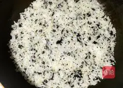 Illustration of how to make cheese crispy rice balls 6