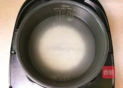 Illustration of how to make shrimp porridge 2