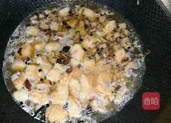 Illustration of how to make mushroom and chicken porridge 6