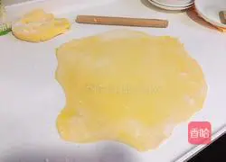 Illustration of how to make pumpkin rolls 9