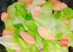 Illustration of how to make fried rice noodles with eggs and ham 7