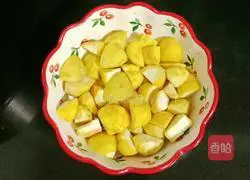 Illustration of how to make scallop, chicken and chestnut porridge 5