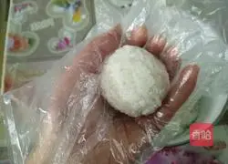 Illustration of how to make fried rice balls 4