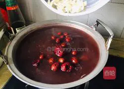 Illustration of making multi-grain porridge 11