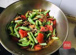 Illustration of how to make mutton braised noodles 6