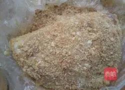 Illustration of how to make fried cheese chicken steak burger 8