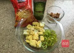 Illustration of how to make Italian noodles with bean dip and anchovies 1