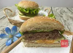 Illustration of how to make beef and egg hamburger 15