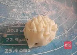 Illustration of how to make rose rolls 15