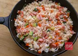 Illustration of how to make egg-baked rice 5