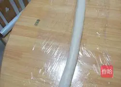 Illustration of how to make scallion rolls 5