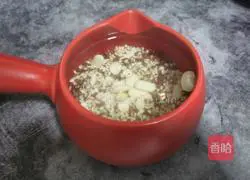 Illustration of how to make red bean, barley and kidney bean soup (strengthening the spleen and removing dampness) 2