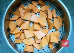 Illustration of how to make pumpkin rolls 2