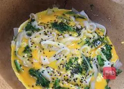 Illustration of how to make rice noodles with eggs 6