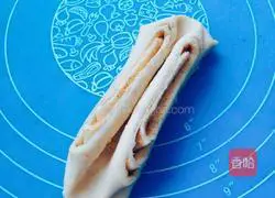 Illustration of how to make salt and pepper rolls 13