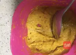 Illustration of how to make pumpkin hair cake 4