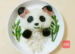 Illustration of how to make giant panda rice balls 8