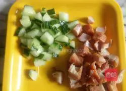 Illustration of how to make meat and chicken leg rice balls 3