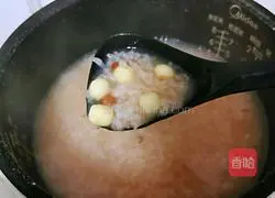 Illustration of how to make Lily Lotus Seed and Adzuki Bean Beauty Porridge 11