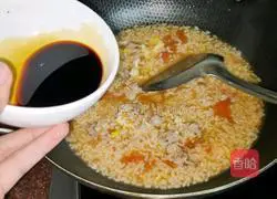 New ways to eat leftover rice: Illustration of how to make tomato and egg risotto 11