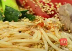 Illustration of how to make beef cold noodles 8