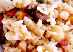 Illustration of how to cook rice with bone soup 6