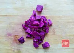 Illustration of how to make three-color quinoa and purple sweet potato porridge 4