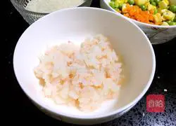 Illustration of how to make krill and vegetable casserole 2