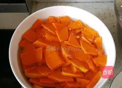 Soy milk machine version of millet pumpkin porridge recipe illustration 3