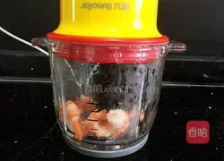 Illustration of how to make shrimp and pea porridge 4