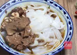 Illustration of home-style beef rice noodles 9