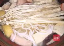 Illustration of how to make small pot rice noodles 6