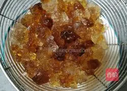 Peach Gum Quinoa Porridge Recipe Illustration 4