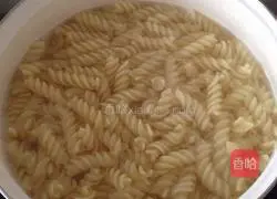 Cheese Baked Italian Spiral Spaghetti Recipe Illustration 2