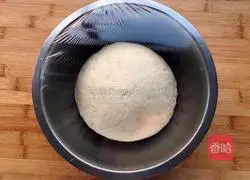 Illustration of how to make ham and chive rolls 2